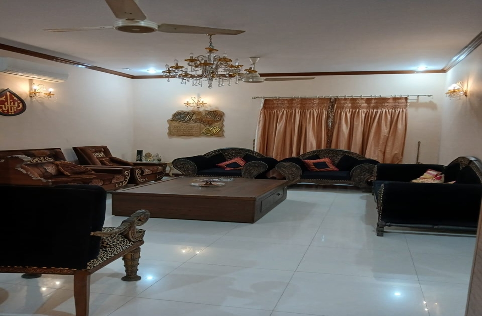 500 square yard house for sale in Phase 6 DHA Karachi