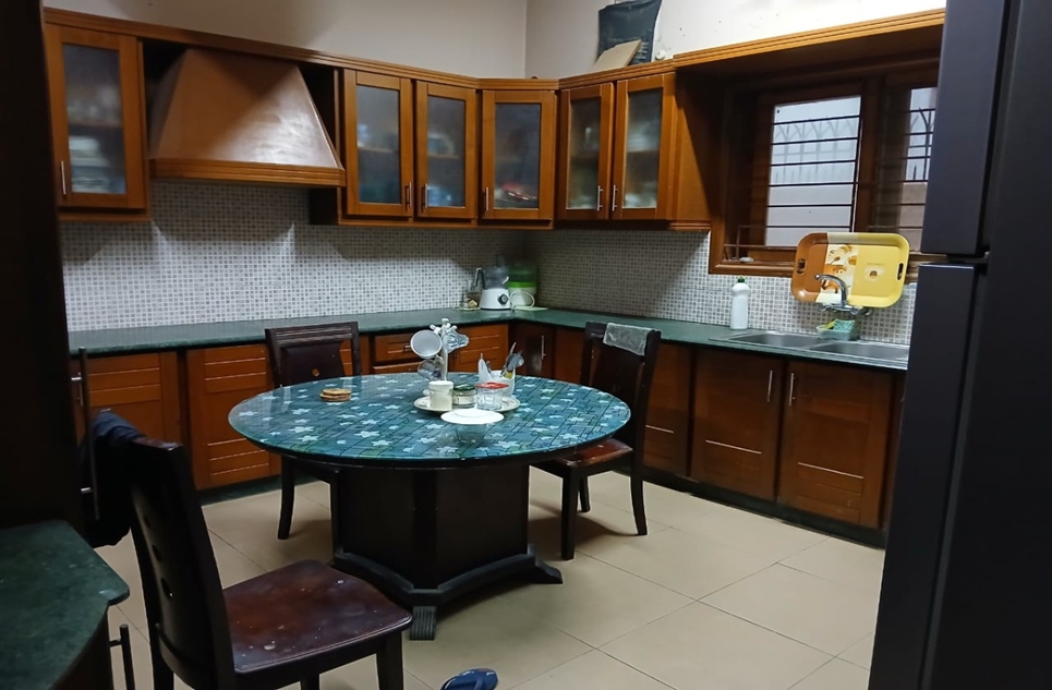 500 square yard house for sale in Phase 6 DHA Karachi