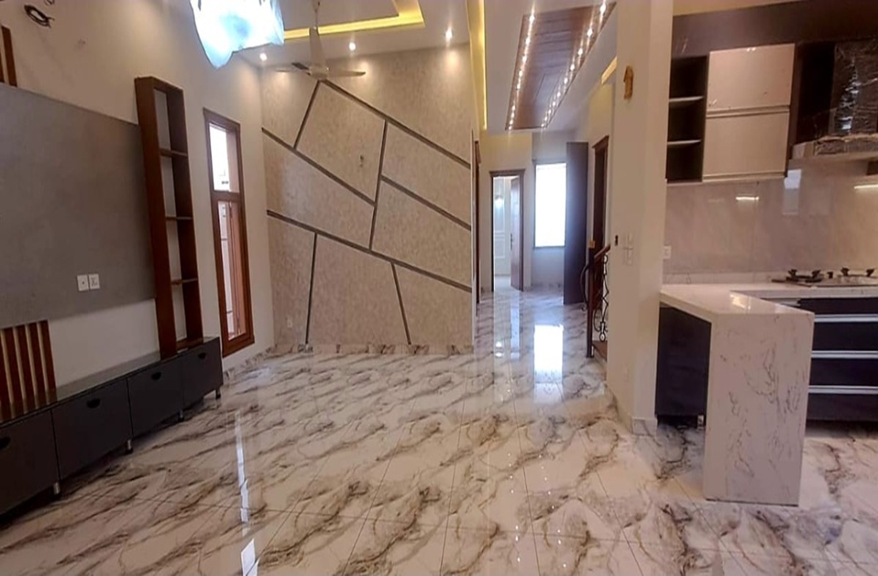500 square yard house for sale in Phase 6 DHA Karachi