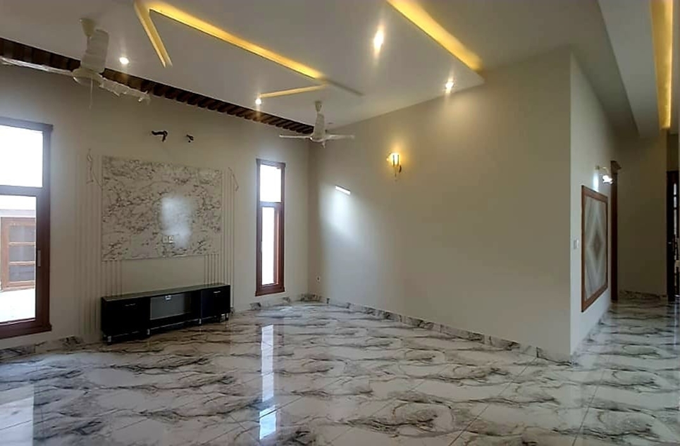 500 square yard house for sale in Phase 6 DHA Karachi
