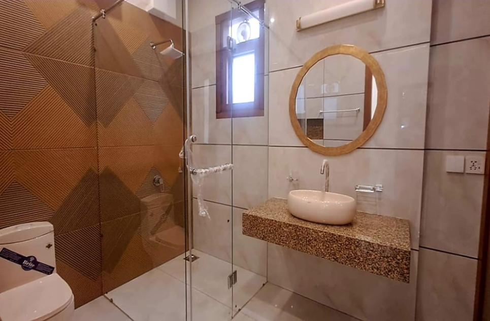 500 square yard house for sale in Phase 6 DHA Karachi