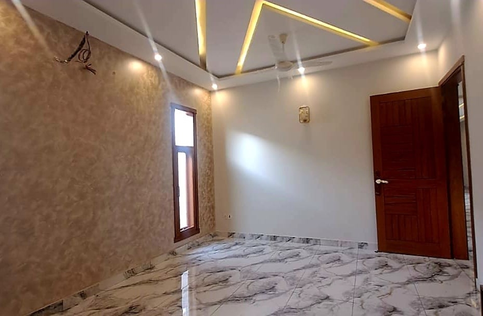500 square yard house for sale in Phase 6 DHA Karachi