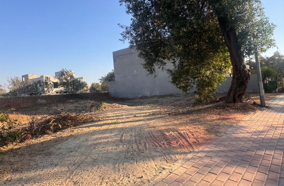 plot for sale in UET Housing Society Lahore