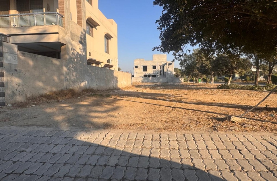 plot for sale in UET Housing Society Lahore