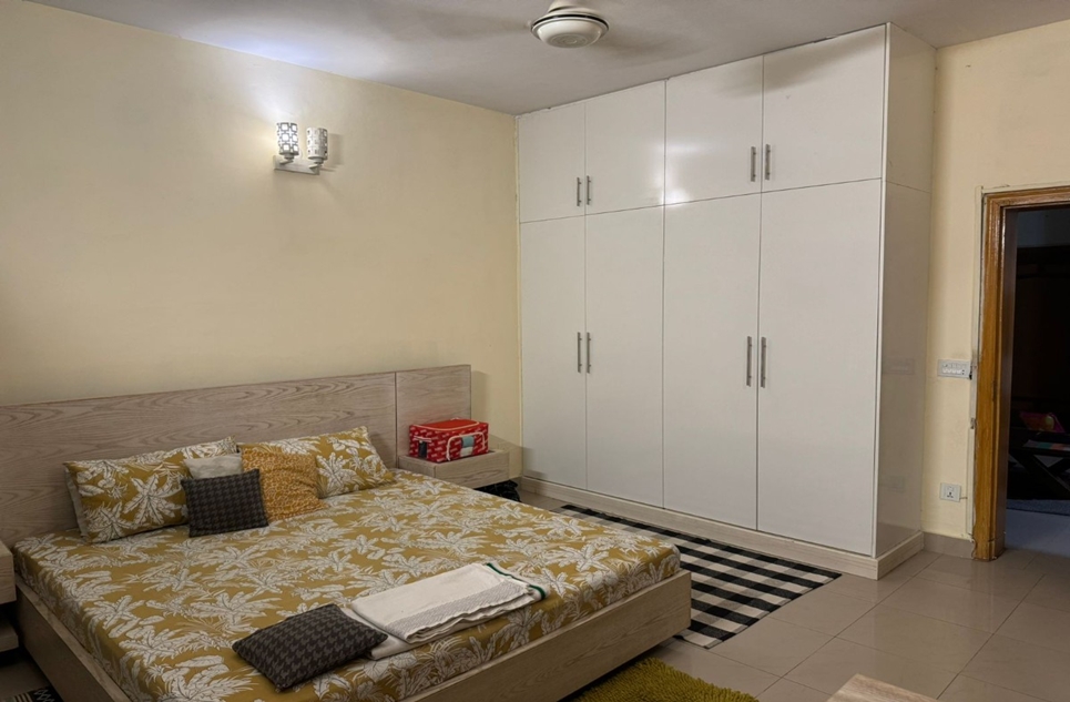14 marla house for rent in I-8 Islamabad
