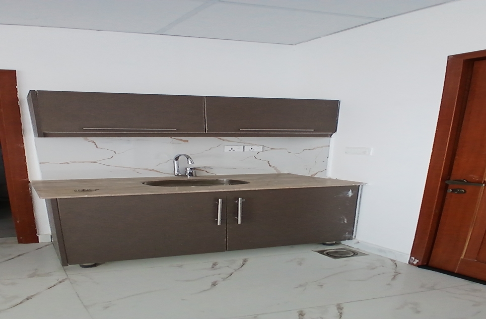 564 square feet office for rent in Gulberg-3 Lahore