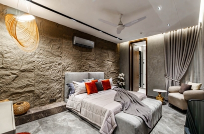1 kanal house for sale in Phase 4 DHA Lahore