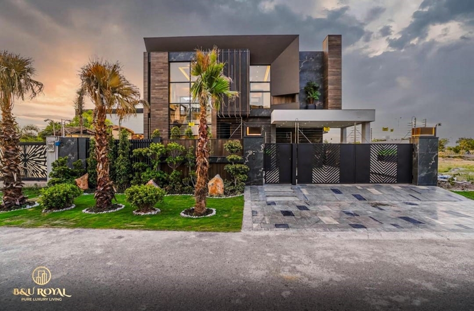1 kanal house for sale in Phase 5 DHA Lahore
