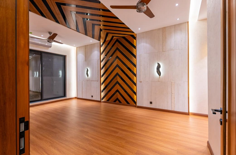 1 kanal house for sale in Phase 6 DHA Lahore