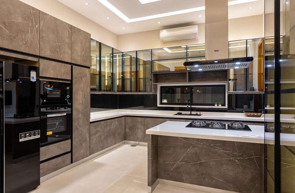 1 kanal house for sale in Phase 6 DHA Lahore