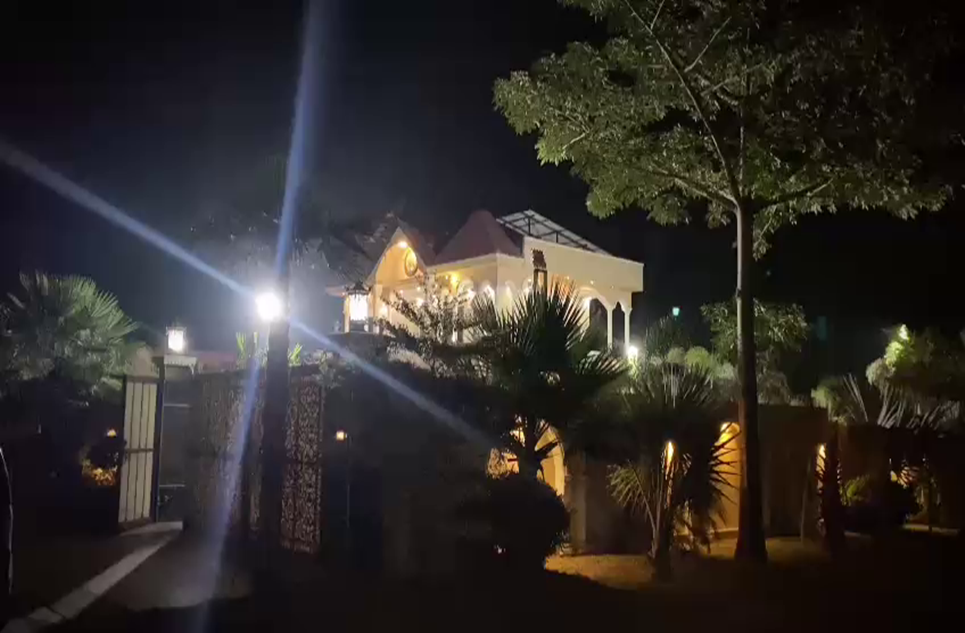 2 Kanal Farmhouse for Sale in Sheikhupura