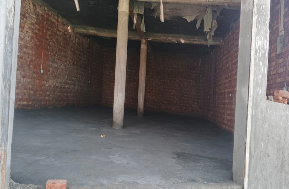999 square feet storage facilities for rent in Phase 2 Muhafiz Town Lahore