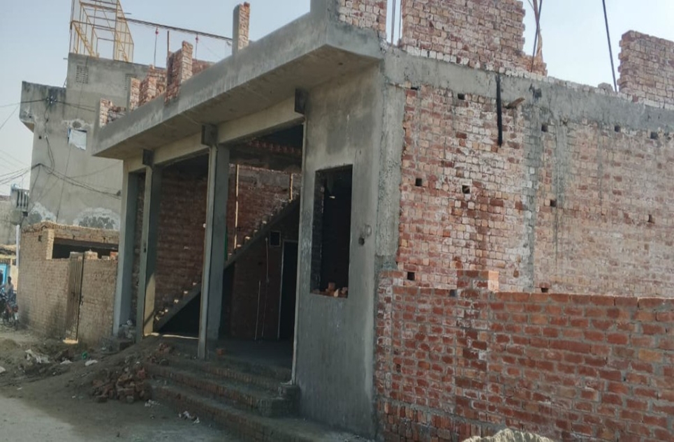 999 square feet storage facilities for rent in Phase 2 Muhafiz Town Lahore