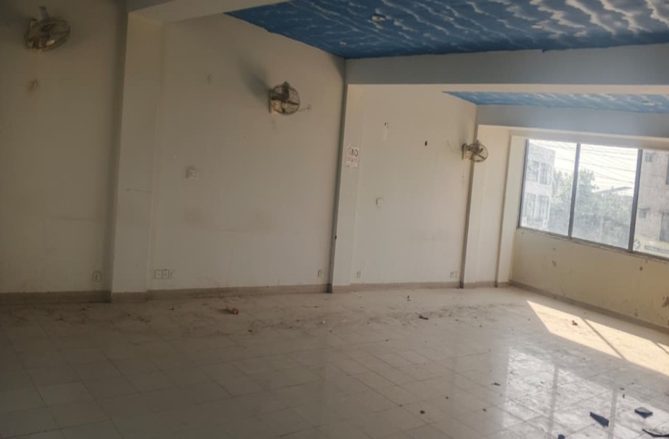 999 square feet storage facilities for rent in Valencia Housing Society Lahore