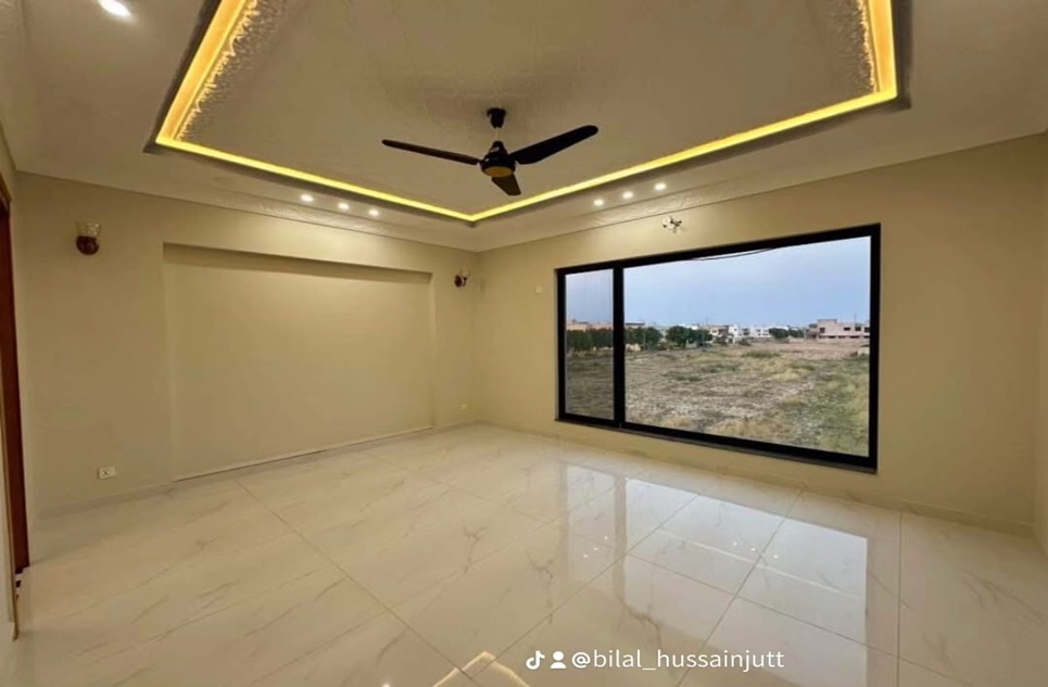 1 kanal house for sale in Phase 7 DHA Lahore