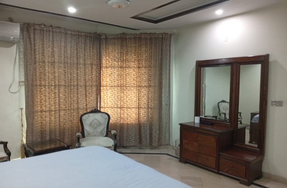 27 marla house for sale in Phase 4 DHA Lahore