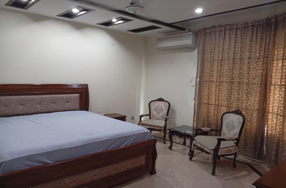 27 marla house for sale in Phase 4 DHA Lahore