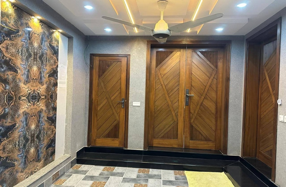 5 marla house for sale in Phase 2 Bahria Orchard Lahore