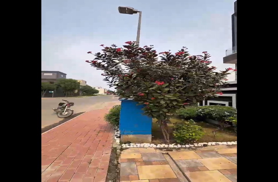 8 marla house for sale in Bahria Orchard Lahore