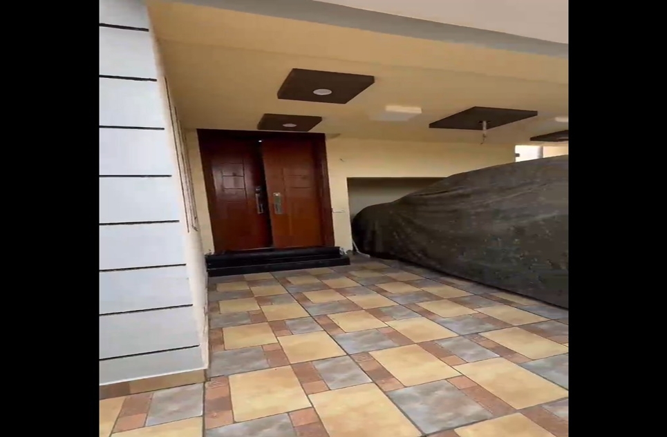 8 marla house for sale in Bahria Orchard Lahore