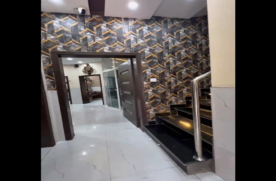 8 marla house for sale in Bahria Orchard Lahore