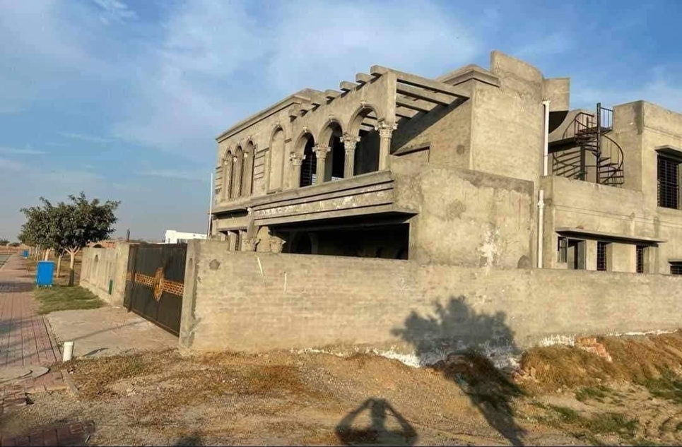  Kanal Most Beautiful Gray Structure Double Storey House for sale in Bahria Orchard Lahore