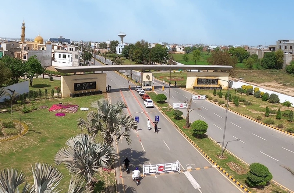 10 marla plot for sale in Park View Villas Lahore