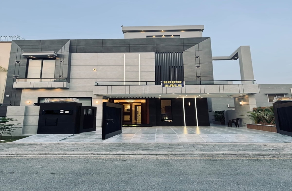 10 marla house for sale in Bahria Orchard Lahore