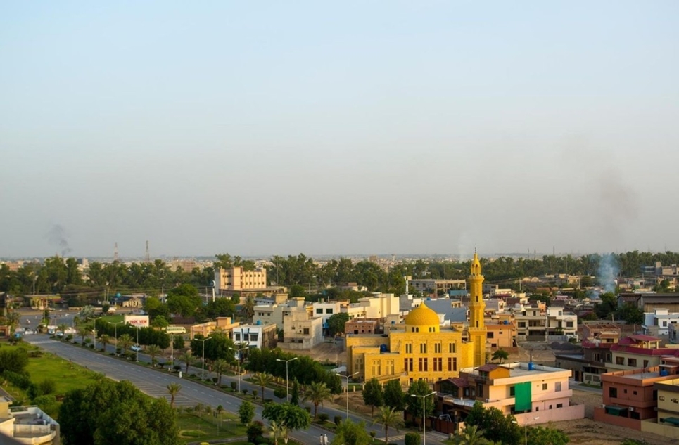 10 marla plot for sale in Park View Villas Lahore