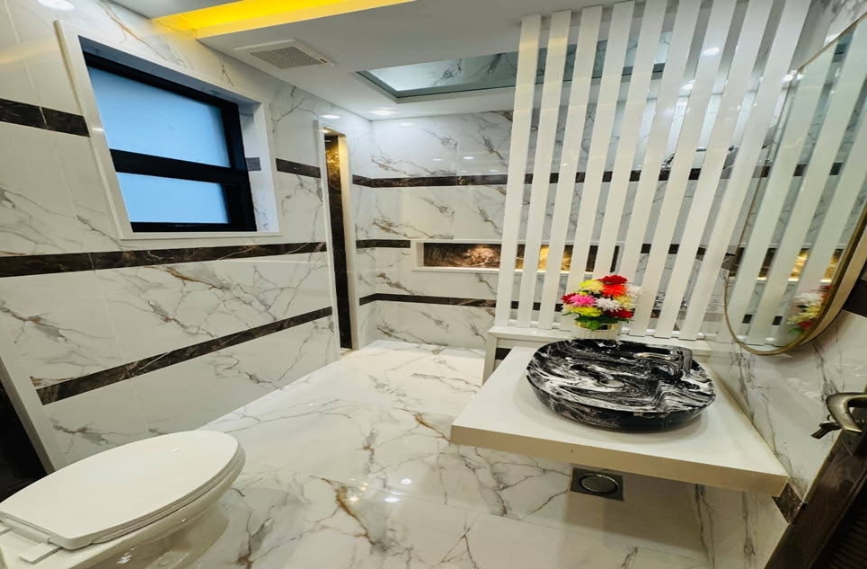  10 Marla Modern design House For Sale Bahria Orchard Lahore 