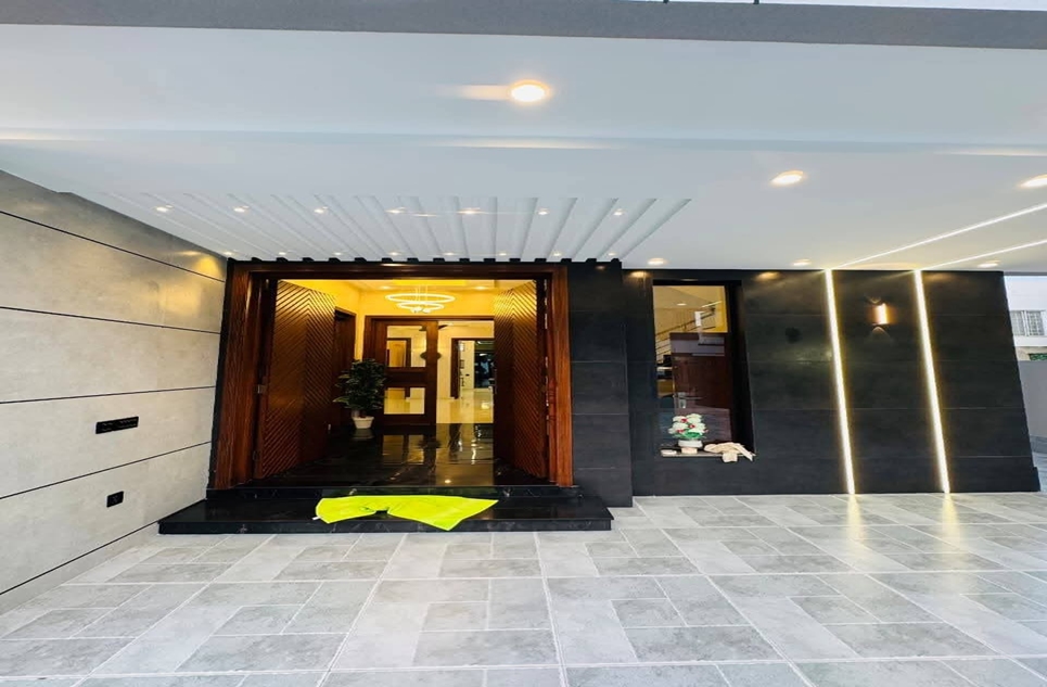  10 Marla Modern design House For Sale Bahria Orchard Lahore 