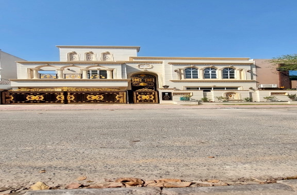 11 marla house for sale in Gulberg Lahore