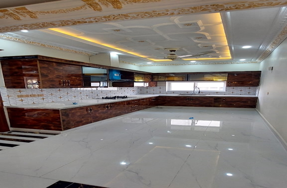 11 marla house for sale in Gulberg Lahore