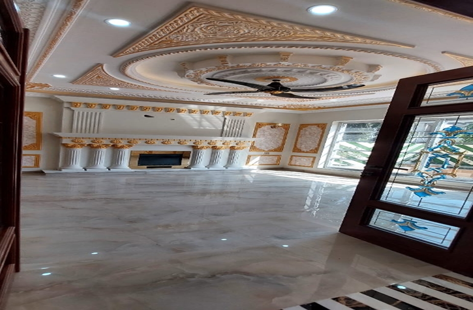 11 marla house for sale in Gulberg Lahore