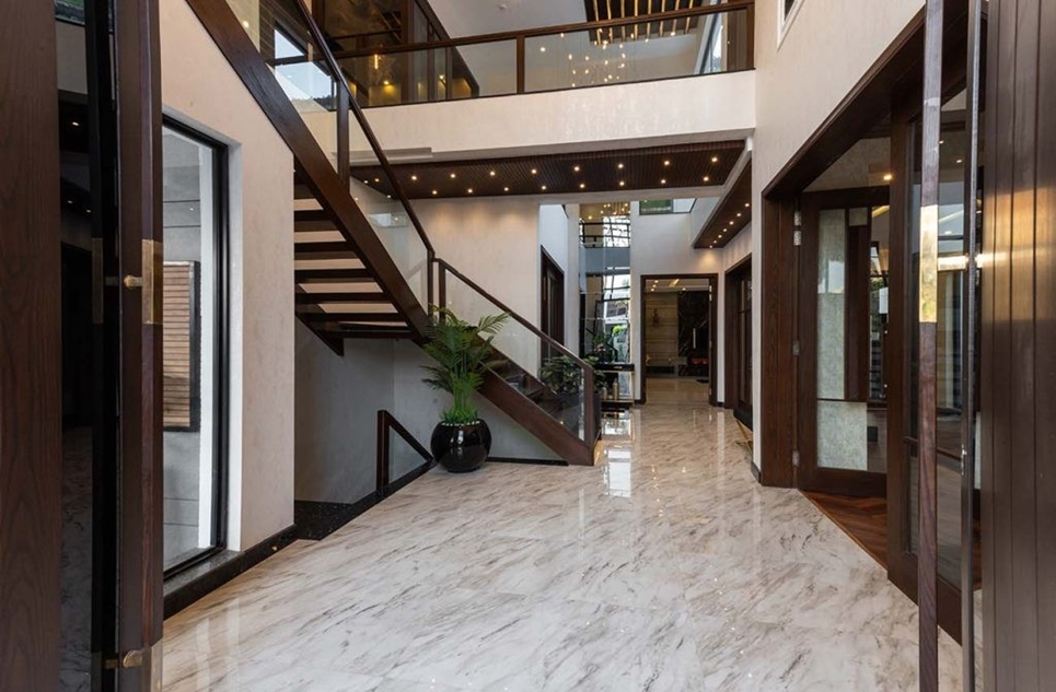 1 kanal house for sale in Phase 8 DHA Lahore