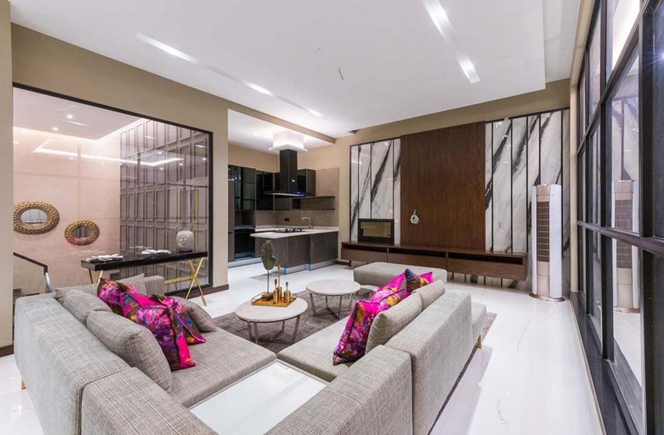 1 kanal house for sale in Phase 7 DHA Lahore