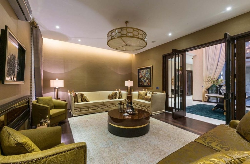 1 kanal house for sale in Phase 7 DHA Lahore