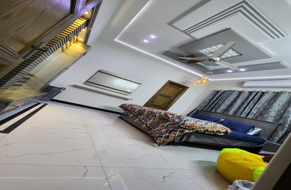 10 marla house for sale in Phase 11 - Rahbar DHA Lahore