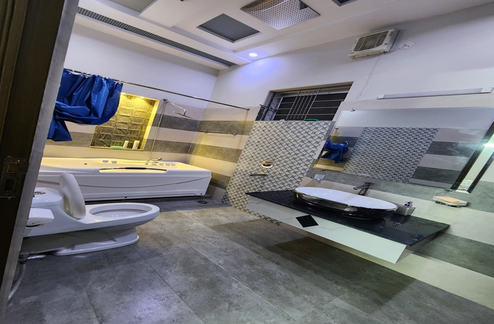 10 marla house for sale in Phase 11 - Rahbar DHA Lahore