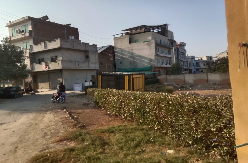 272 Sq.ft Shop for Sale on Bahawalpur Yazman Road, Bahawalpur