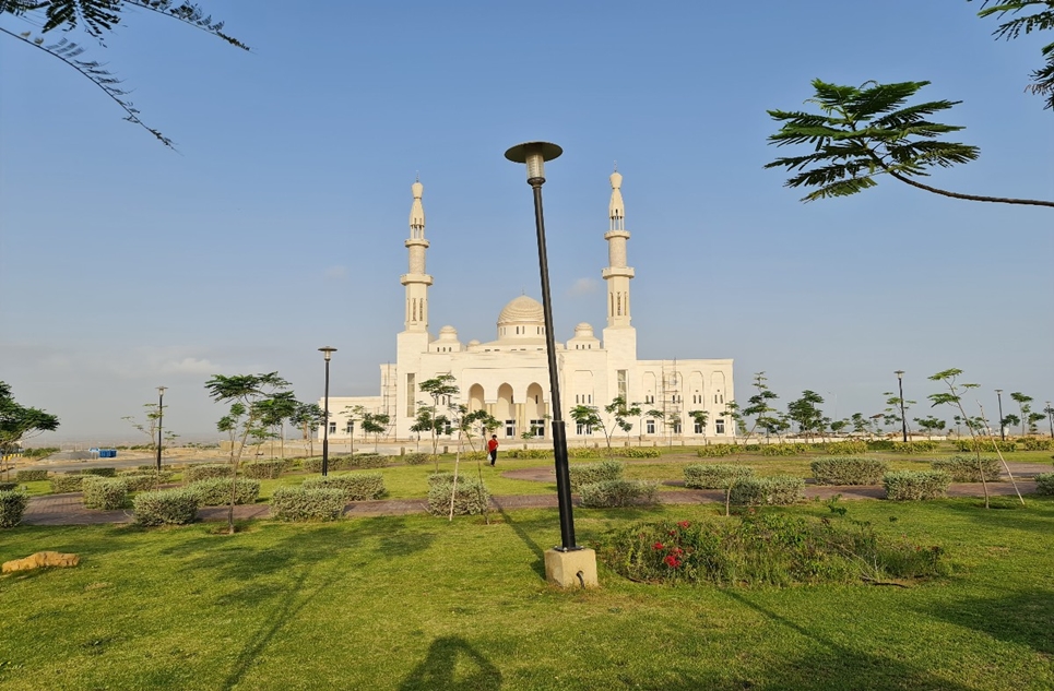 272 square yard plot for sale in Bahria Town Karachi