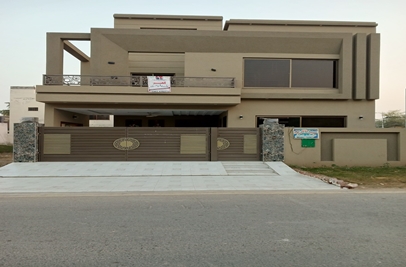 8 marla house for sale in Bahria Nasheman Lahore