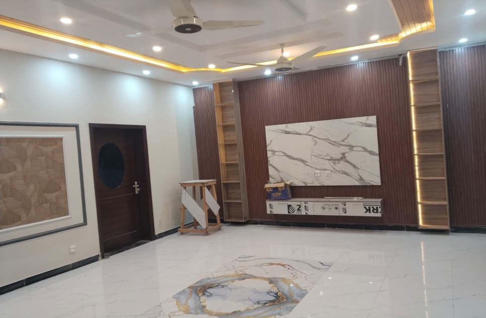 10 marla house for sale in E-11 Islamabad