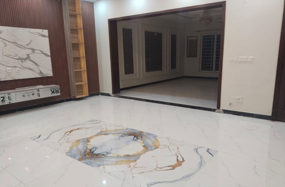 10 marla house for sale in E-11 Islamabad