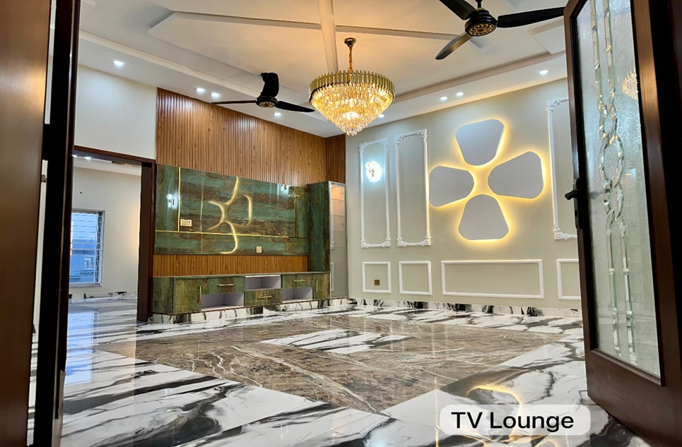 10 Marla House for Sale in Bahria Orchard, Lahore