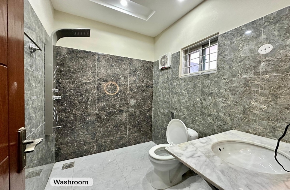 10 Marla House for Sale in Bahria Orchard, Lahore