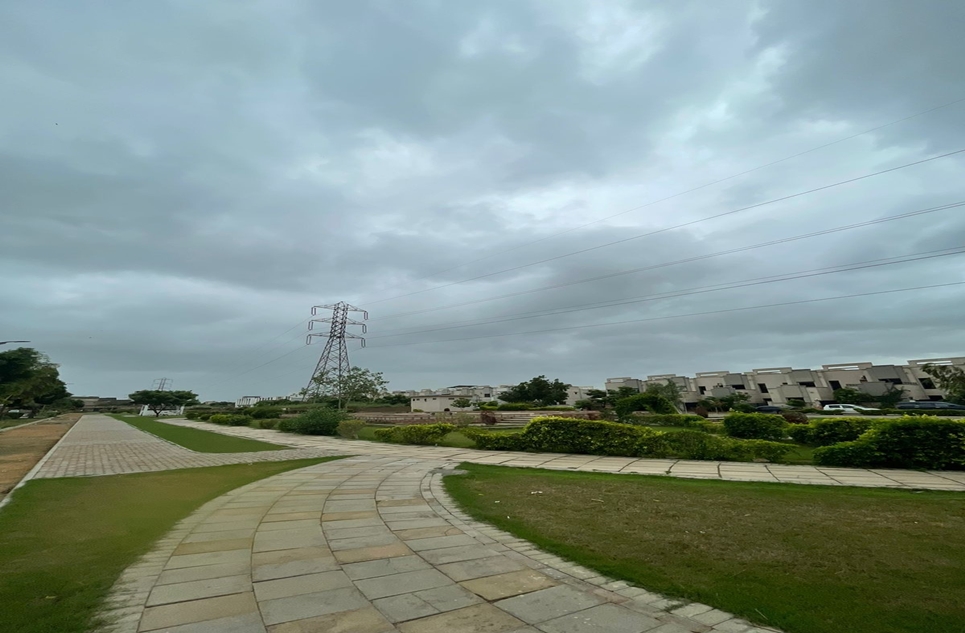 120 square yard house for rent in Saima Luxury Homes Karachi