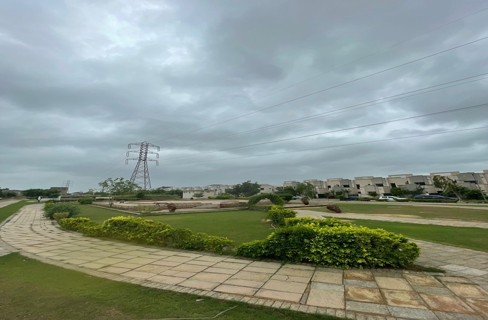 160 square yard house for sale in Saima Luxury Homes Karachi