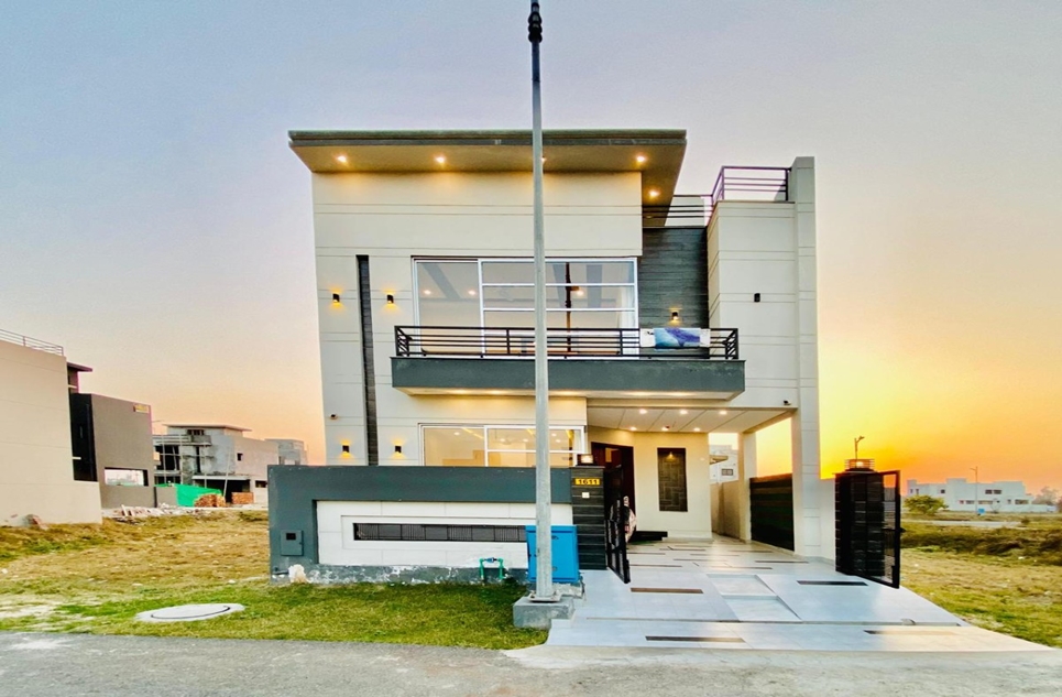 5 marla house for sale in Phase 6 DHA Lahore