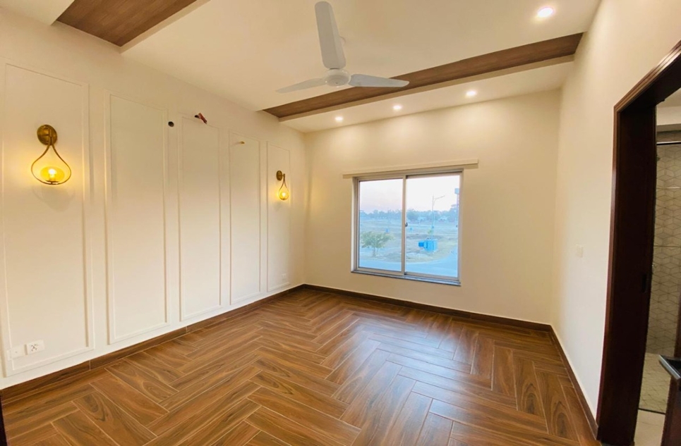 5 marla house for sale in Phase 6 DHA Lahore